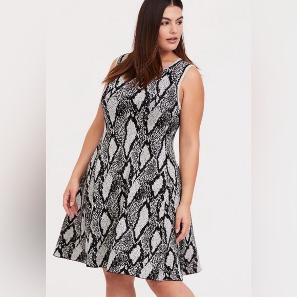 Torrid Black Snakeskin Print Sweater-knit Trapeze Dress - Picture 2 of 13
